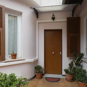 casa-carletto.hotelitalianriviera.com/
